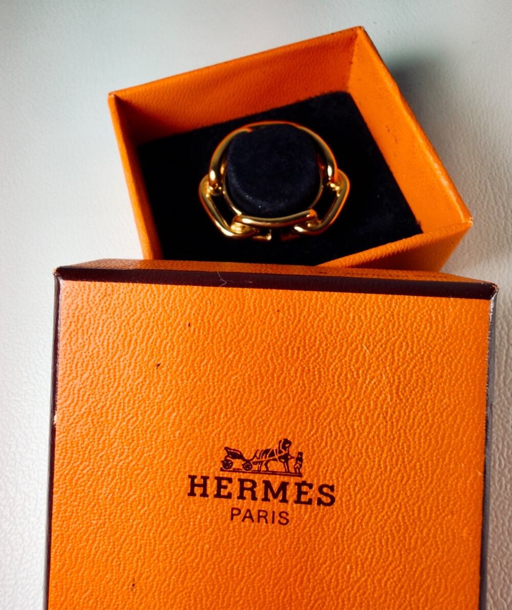HERMES Chaine d'Ancre Gold Scarf Ring Permabrass 90 Carre Loop Pendant Box MINT
